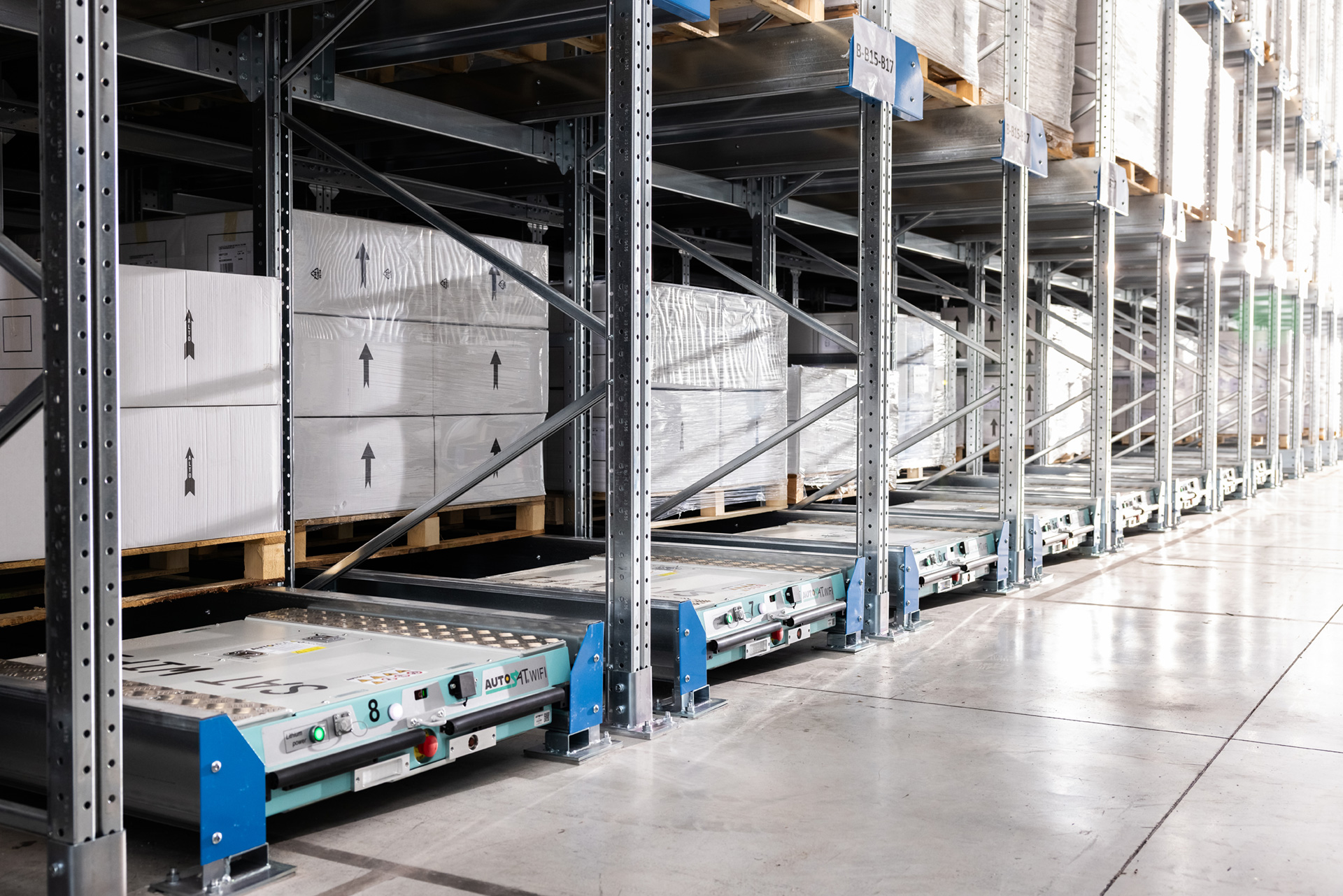 Impertek srl designs the new semi-automated warehouse.
